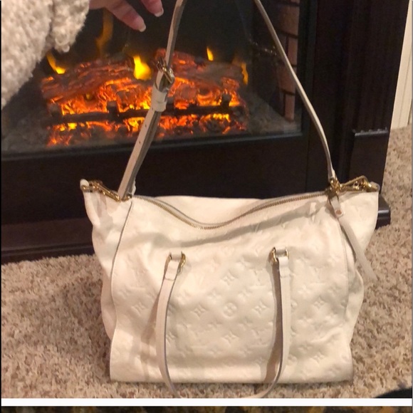 LV bag - Picture 6 of 8